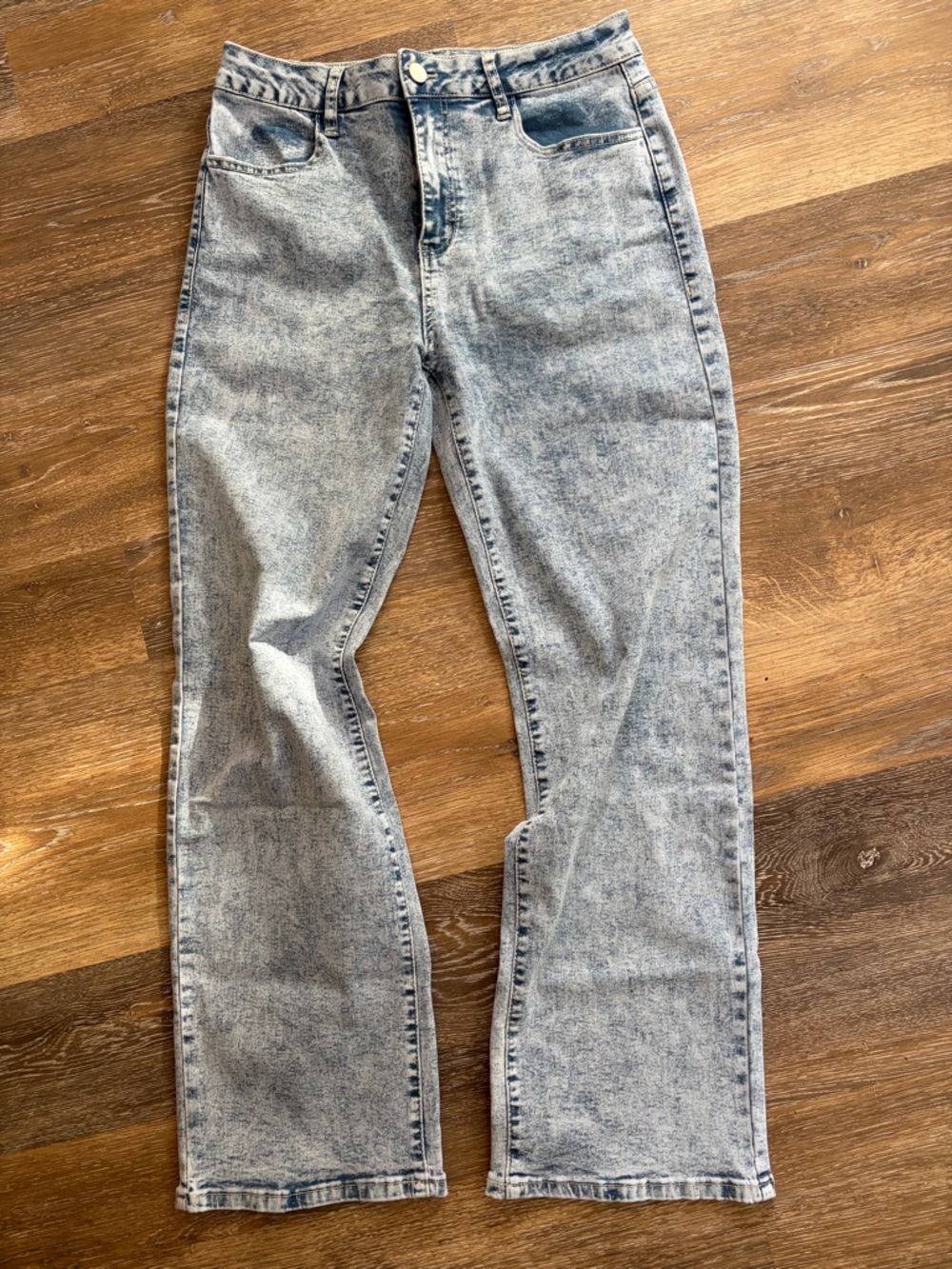 Acid Wash Straight-Leg Jeans - Light Gray
